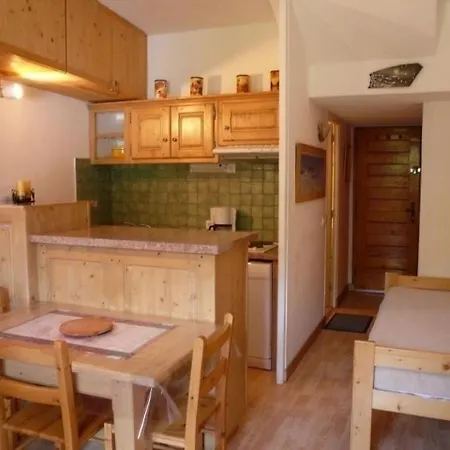 Appartement Appartement Valloire, 1 pièce, 2 personnes - FR-1-263-30